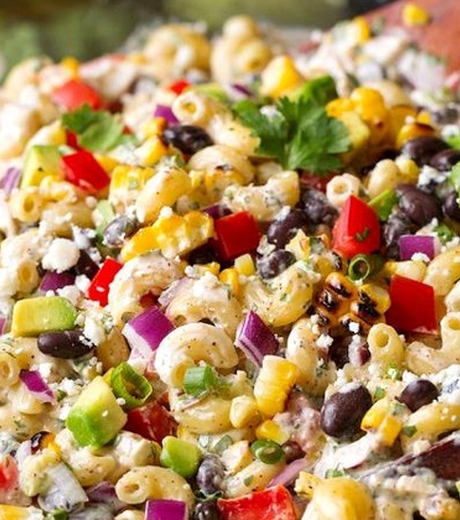 ერთ-ერთი ყველაზე გამორჩეული, ფერადი და გემრიელი საზაფხულო სალათა.